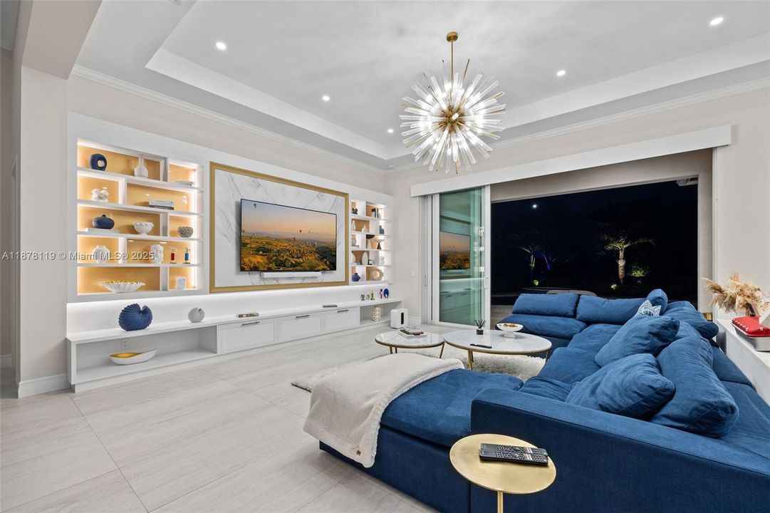 For Sale: $2,795,000 (4 beds, 3 baths, 4742 Square Feet)