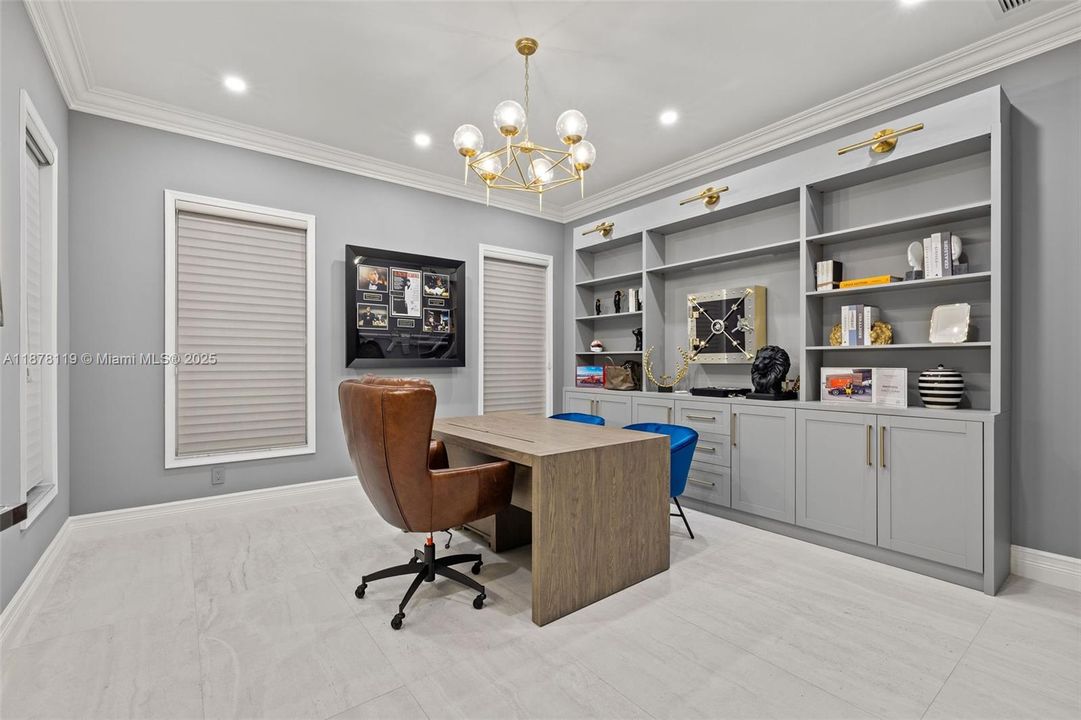 For Sale: $2,795,000 (4 beds, 3 baths, 4742 Square Feet)