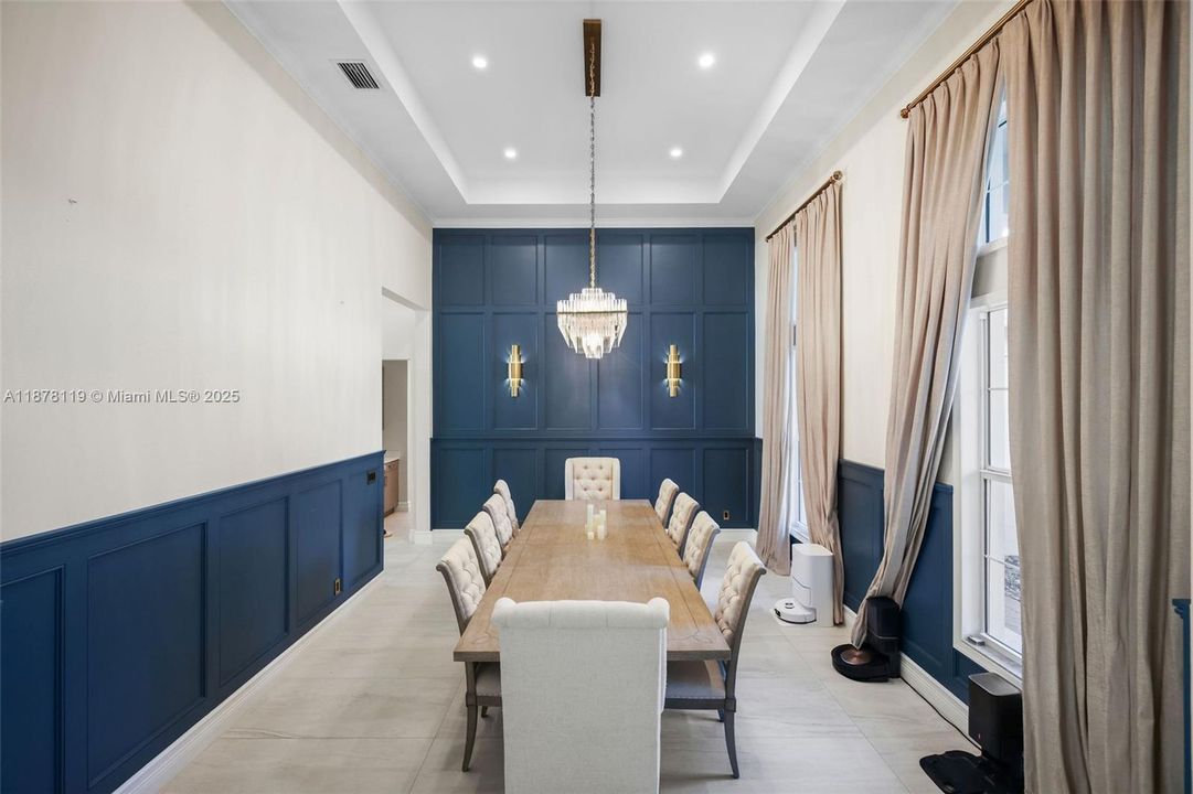 For Sale: $2,795,000 (4 beds, 3 baths, 4742 Square Feet)