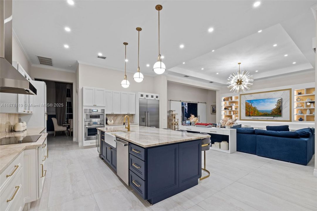 For Sale: $2,795,000 (4 beds, 3 baths, 4742 Square Feet)