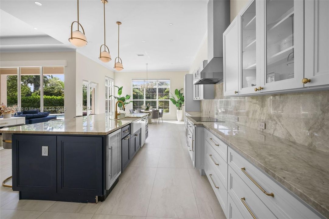 For Sale: $2,795,000 (4 beds, 3 baths, 4742 Square Feet)