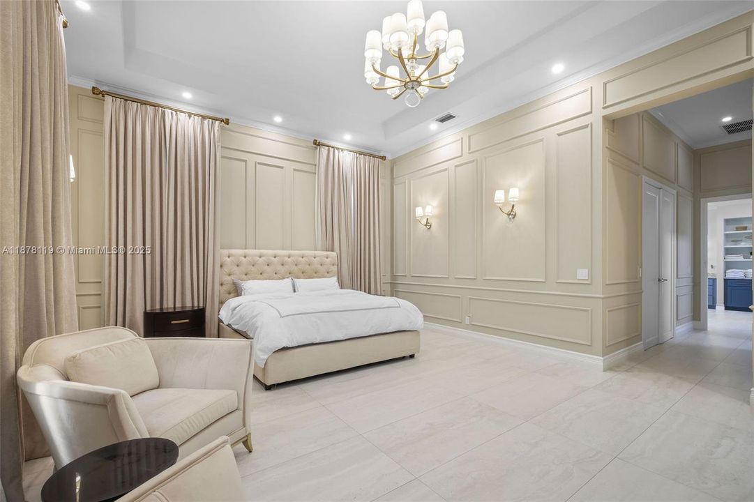 For Sale: $2,795,000 (4 beds, 3 baths, 4742 Square Feet)