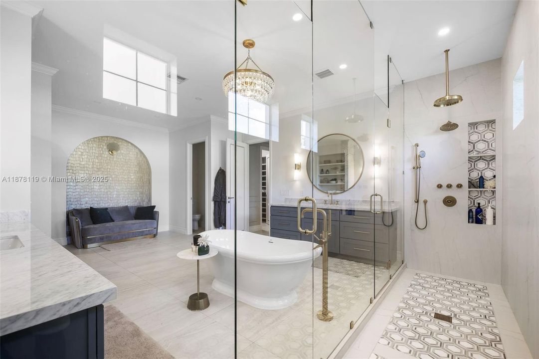 For Sale: $2,795,000 (4 beds, 3 baths, 4742 Square Feet)