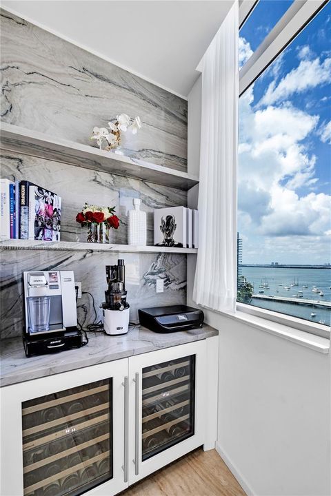 En Venta: $3,649,000 (3 camas, 3 baños, 2165 Pies cuadrados)