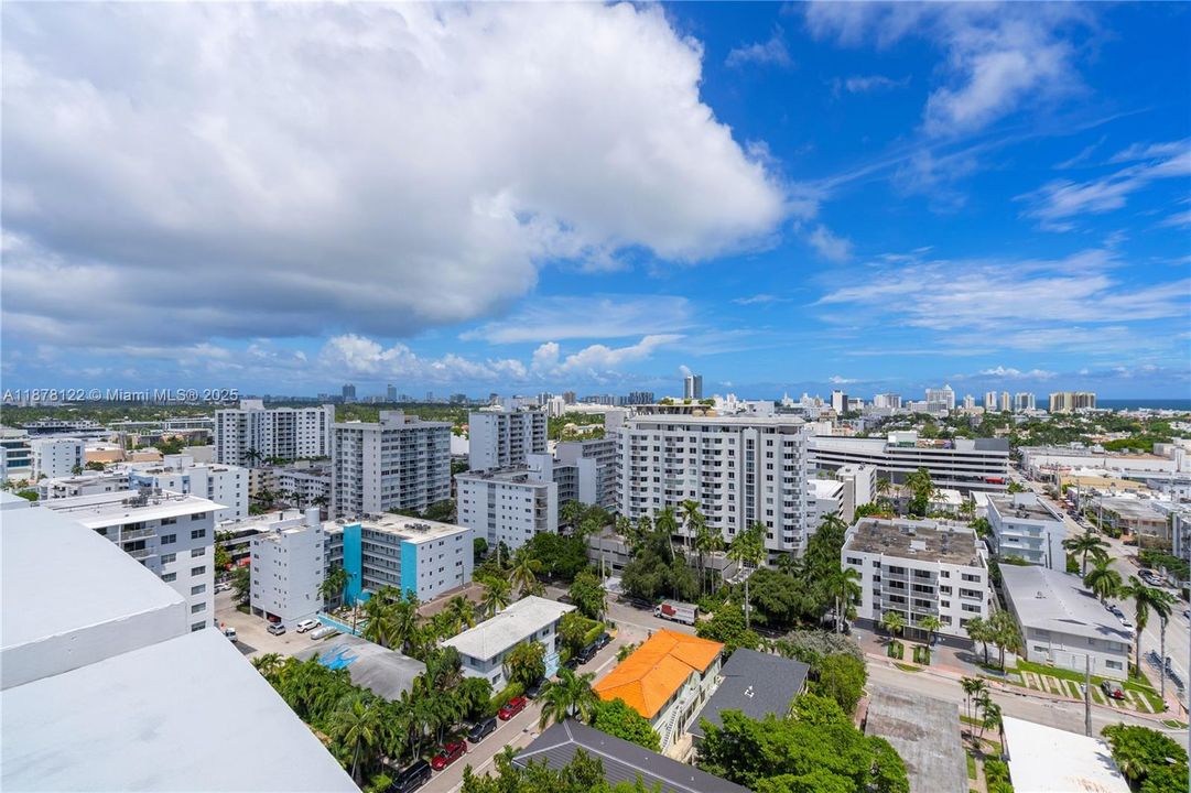 En Venta: $3,649,000 (3 camas, 3 baños, 2165 Pies cuadrados)