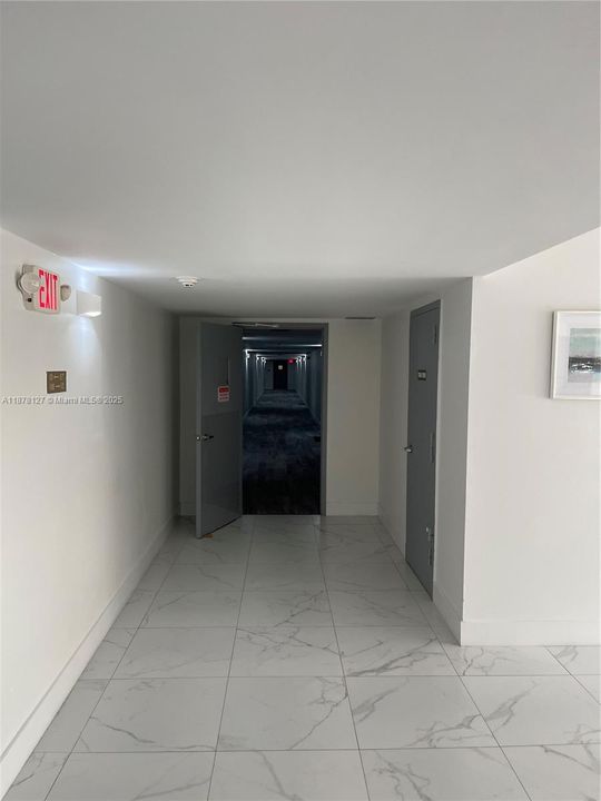 For Sale: $349,900 (2 beds, 2 baths, 1235 Square Feet)