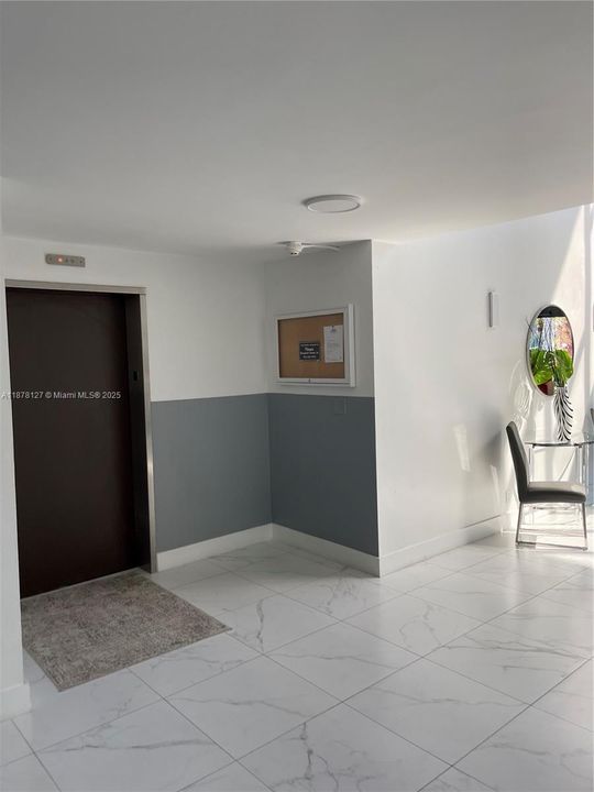 For Sale: $349,900 (2 beds, 2 baths, 1235 Square Feet)