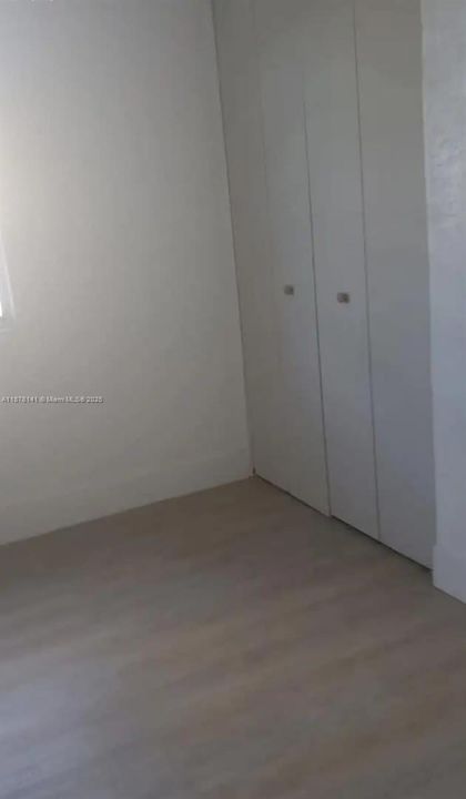 For Sale: $4,200 (4 beds, 2 baths, 1208 Square Feet)