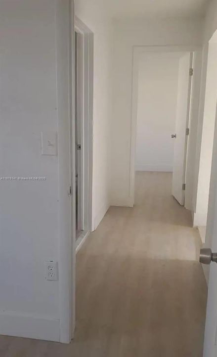 For Sale: $4,200 (4 beds, 2 baths, 1208 Square Feet)