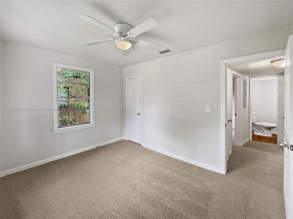 待售: $143,000 (2 贝兹, 1 浴室, 0 平方英尺)