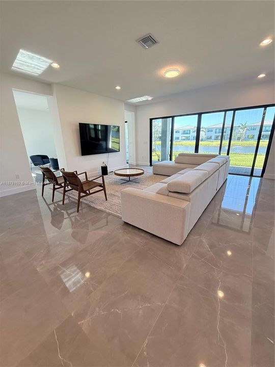 На продажу: $2,780,000 (5 спален, 6 ванн, 5393 Квадратных фут)