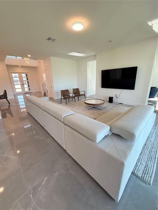 На продажу: $2,780,000 (5 спален, 6 ванн, 5393 Квадратных фут)