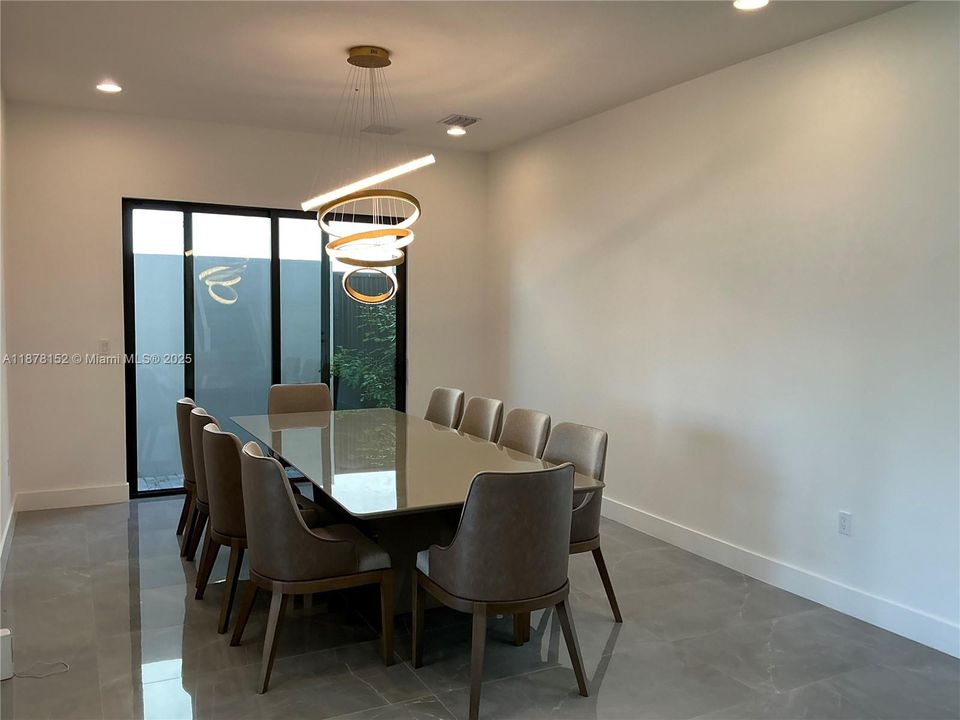 На продажу: $2,780,000 (5 спален, 6 ванн, 5393 Квадратных фут)