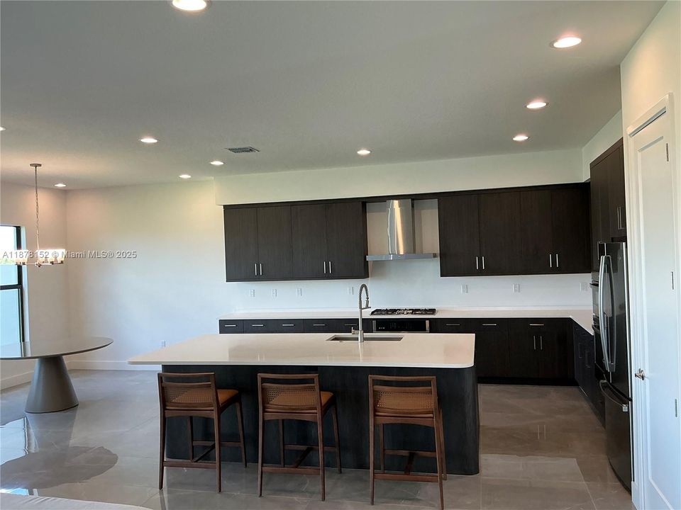 На продажу: $2,780,000 (5 спален, 6 ванн, 5393 Квадратных фут)