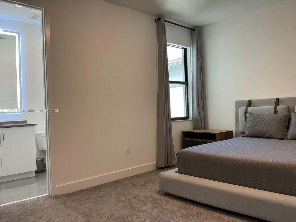 На продажу: $2,780,000 (5 спален, 6 ванн, 5393 Квадратных фут)