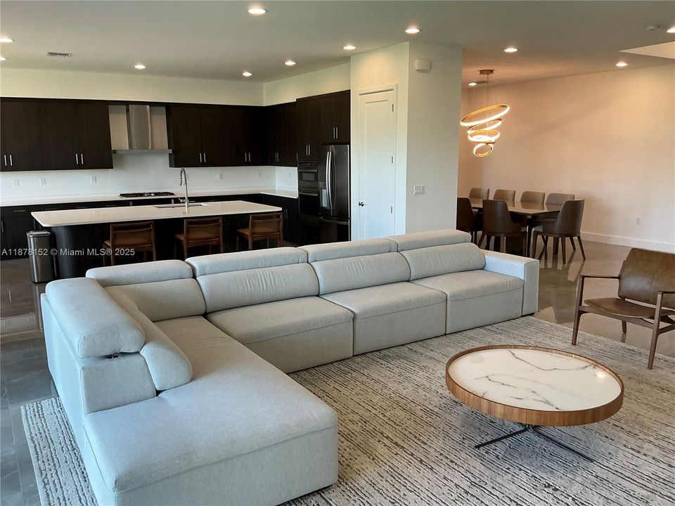 На продажу: $2,780,000 (5 спален, 6 ванн, 5393 Квадратных фут)