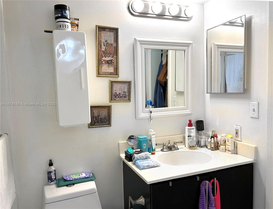 На продажу: $490,000 (2 спален, 2 ванн, 950 Квадратных фут)