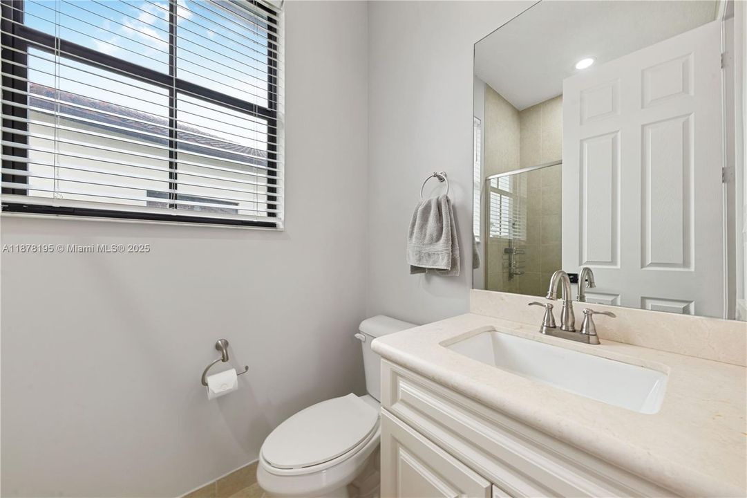 待售: $1,950,000 (5 贝兹, 5 浴室, 4110 平方英尺)