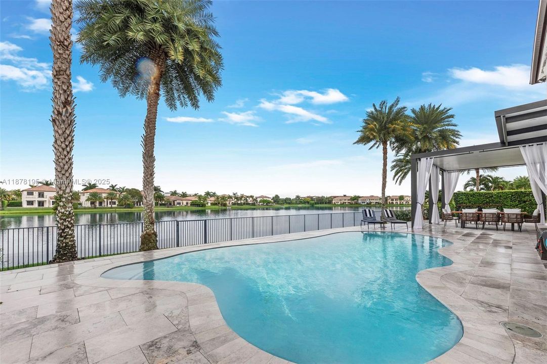 待售: $1,950,000 (5 贝兹, 5 浴室, 4110 平方英尺)