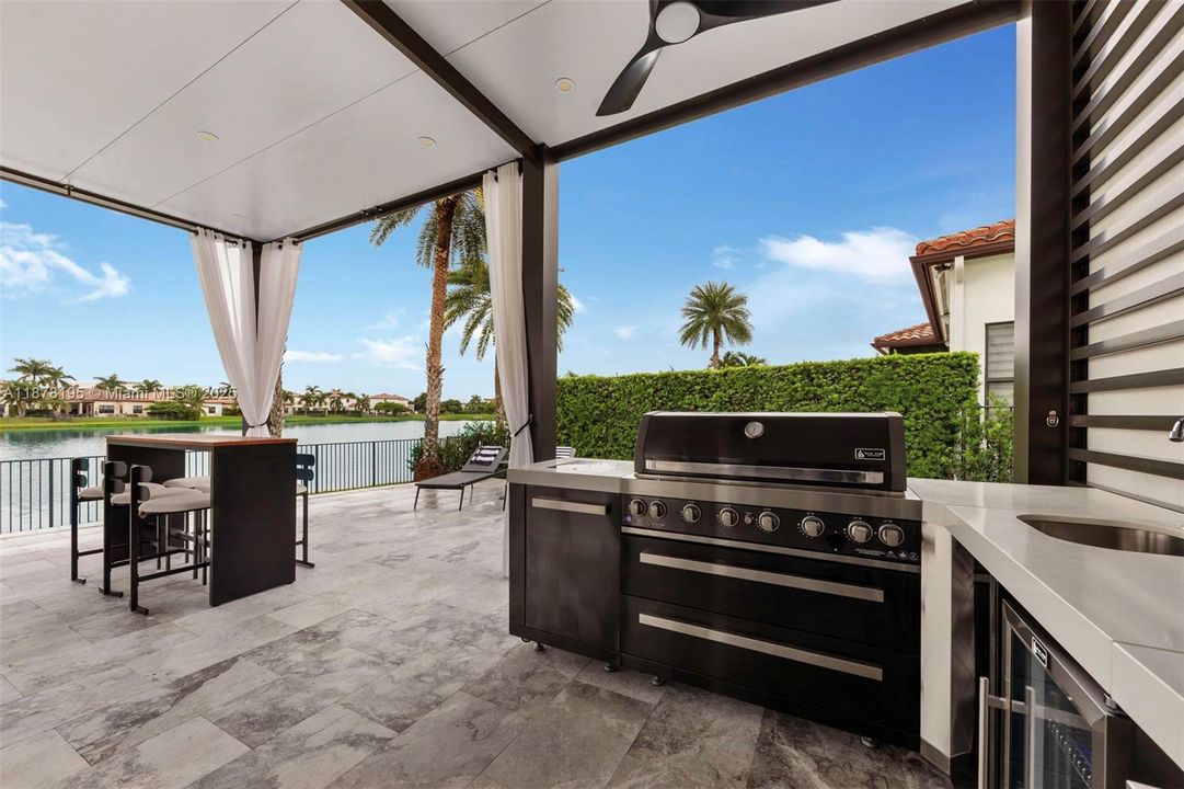 待售: $1,950,000 (5 贝兹, 5 浴室, 4110 平方英尺)