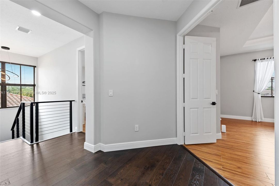 待售: $1,950,000 (5 贝兹, 5 浴室, 4110 平方英尺)