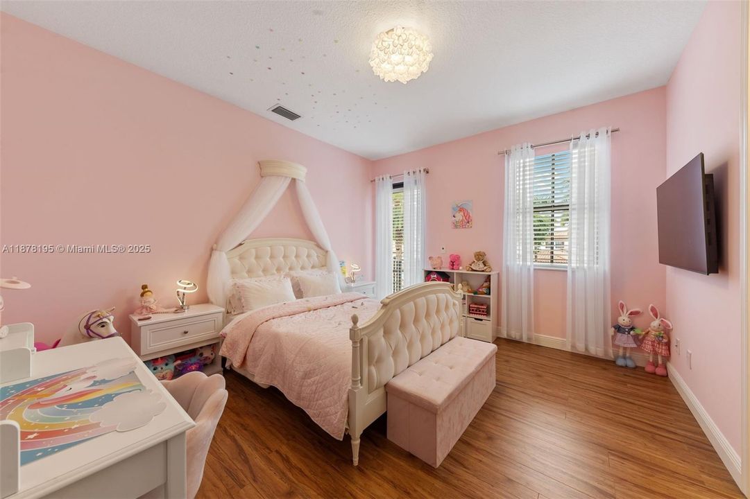 待售: $1,950,000 (5 贝兹, 5 浴室, 4110 平方英尺)