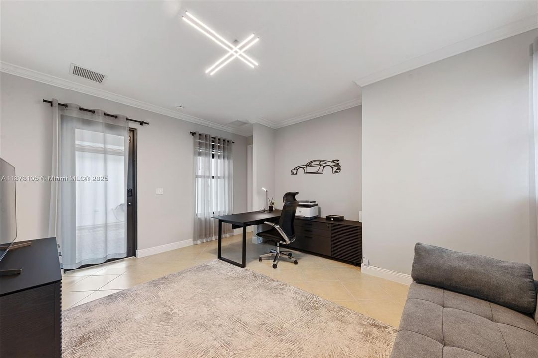 待售: $1,950,000 (5 贝兹, 5 浴室, 4110 平方英尺)