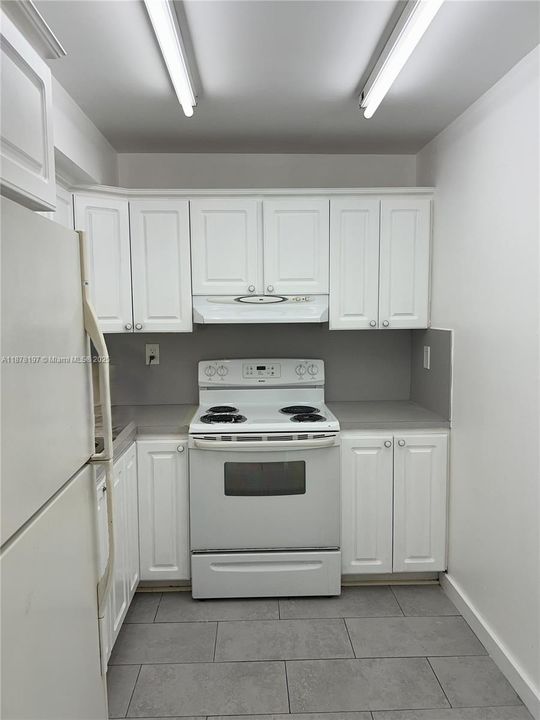 Recently Sold: $234,900 (2 beds, 2 baths, 898 Square Feet)