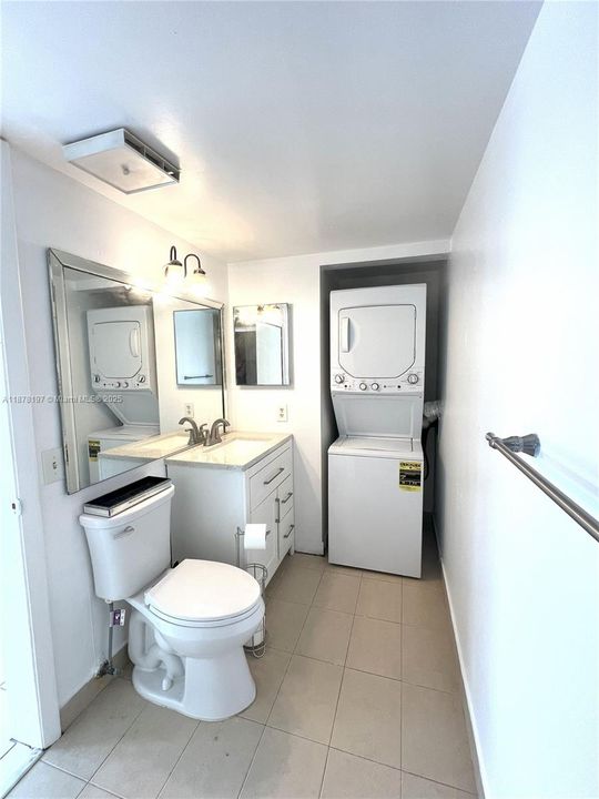 Recently Sold: $234,900 (2 beds, 2 baths, 898 Square Feet)