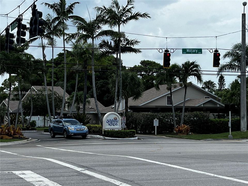 En Venta: $399,000 (3 camas, 3 baños, 1820 Pies cuadrados)