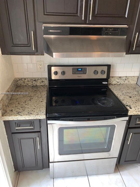 For Sale: $144,500 (1 beds, 1 baths, 620 Square Feet)