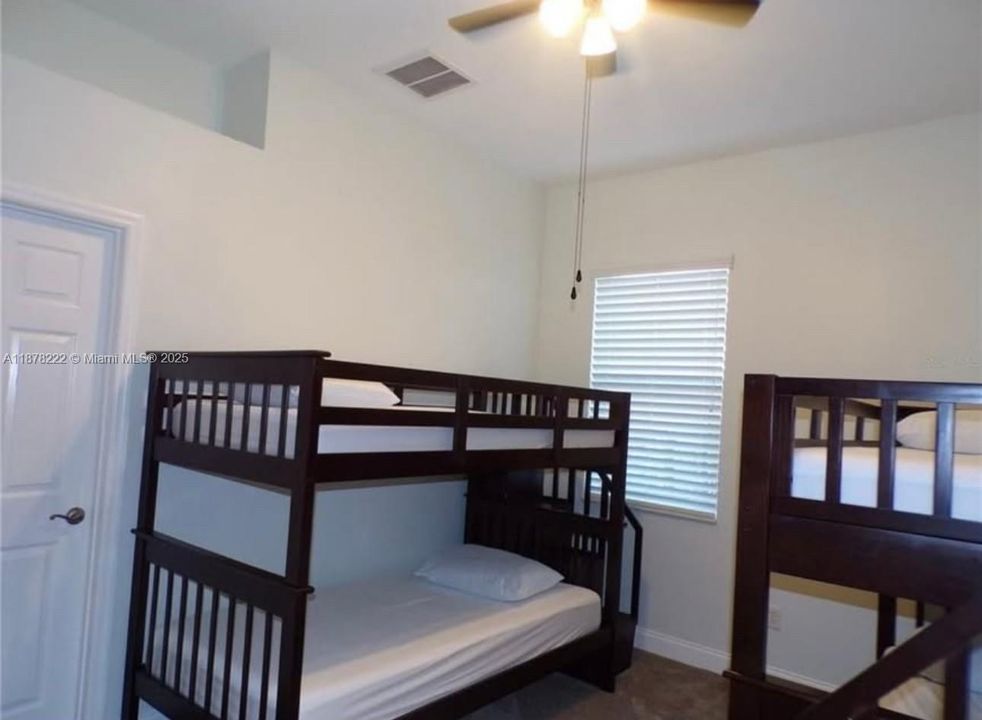 В аренду: $3,300 (3 спален, 2 ванн, 0 Квадратных фут)