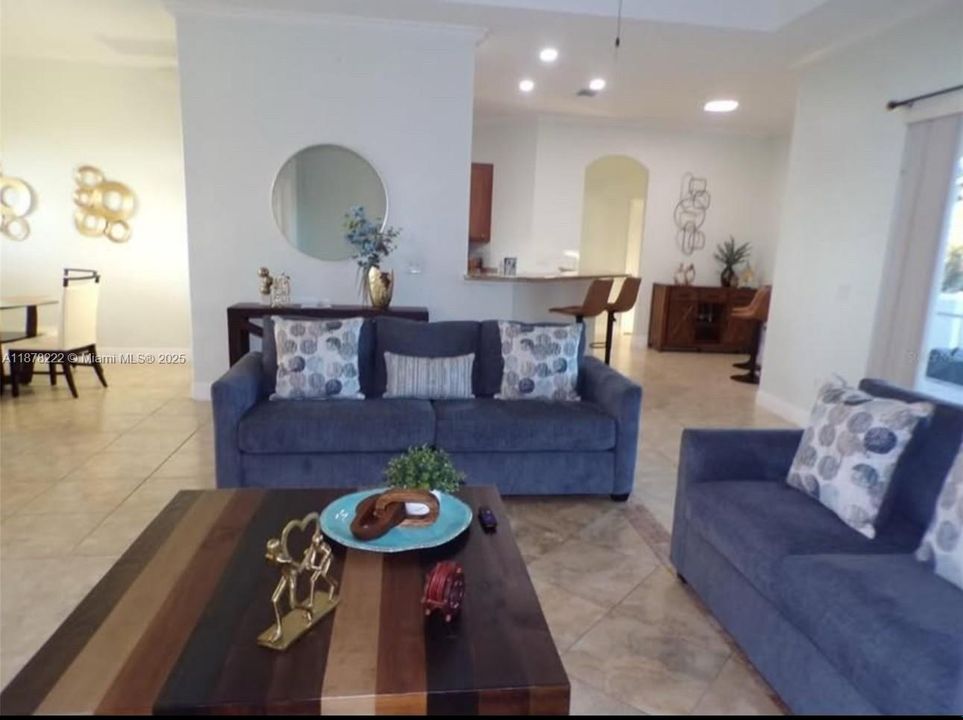 В аренду: $3,300 (3 спален, 2 ванн, 0 Квадратных фут)