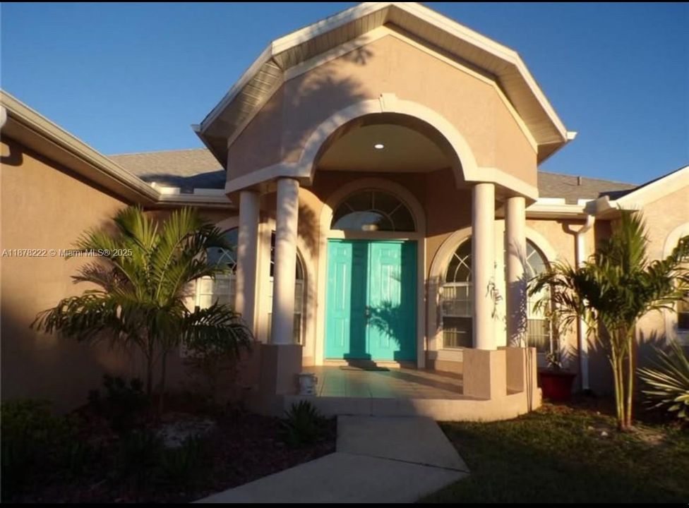 В аренду: $3,300 (3 спален, 2 ванн, 0 Квадратных фут)