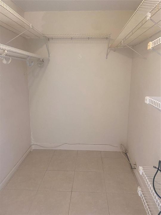 Walk-in Closet