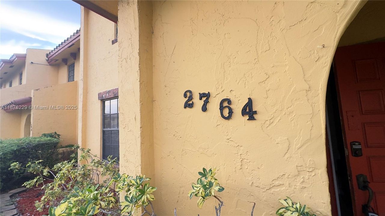 Active With Contract: $250,000 (3 beds, 2 baths, 1535 Square Feet)