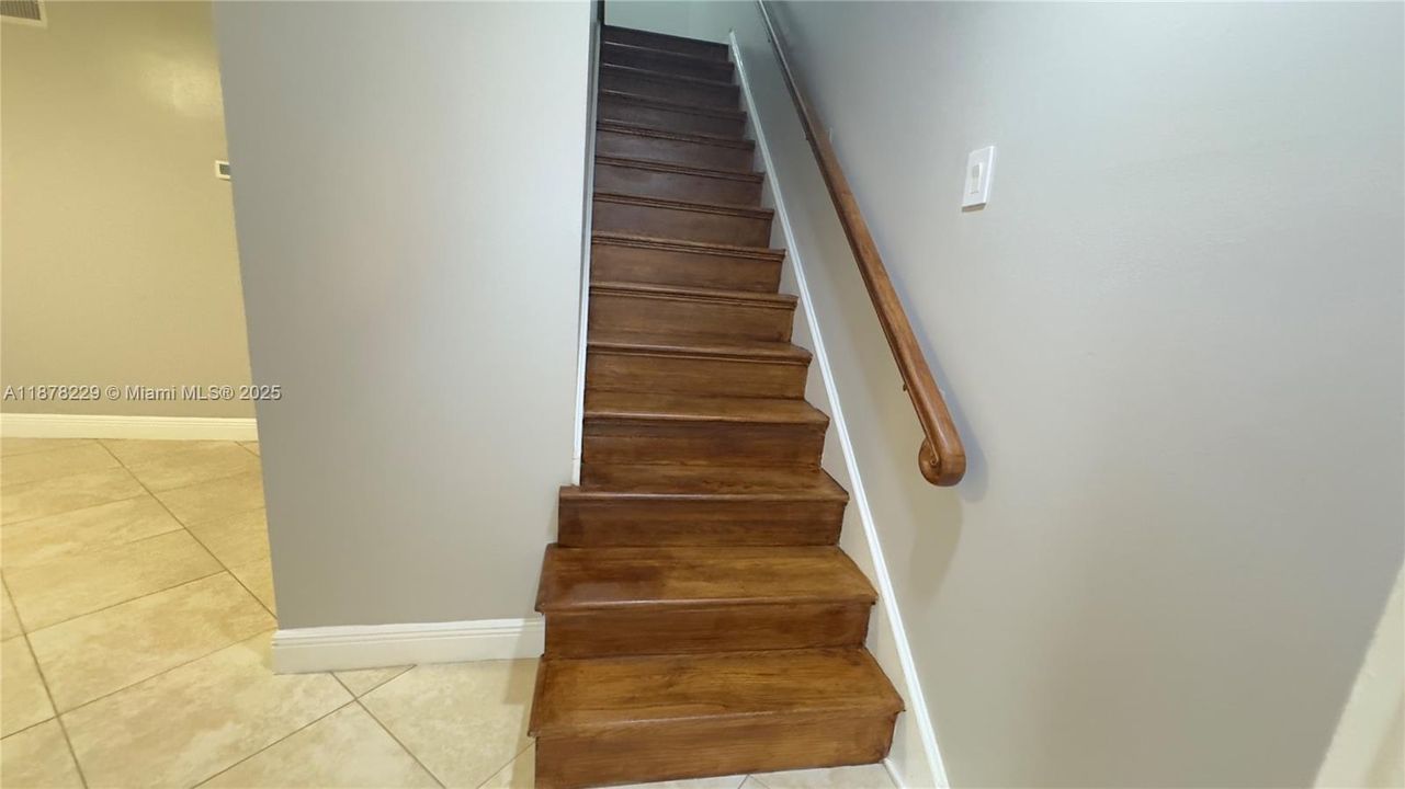 Active With Contract: $250,000 (3 beds, 2 baths, 1535 Square Feet)