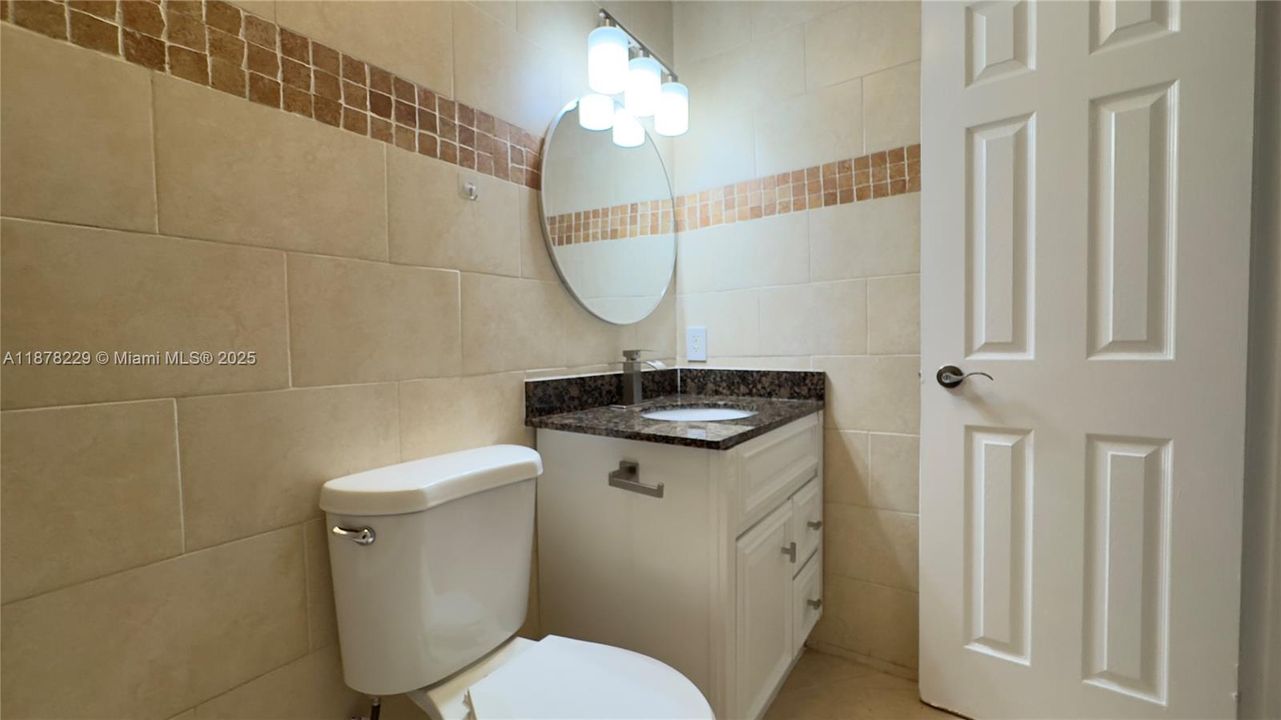 Guest Bathroom, upstairs