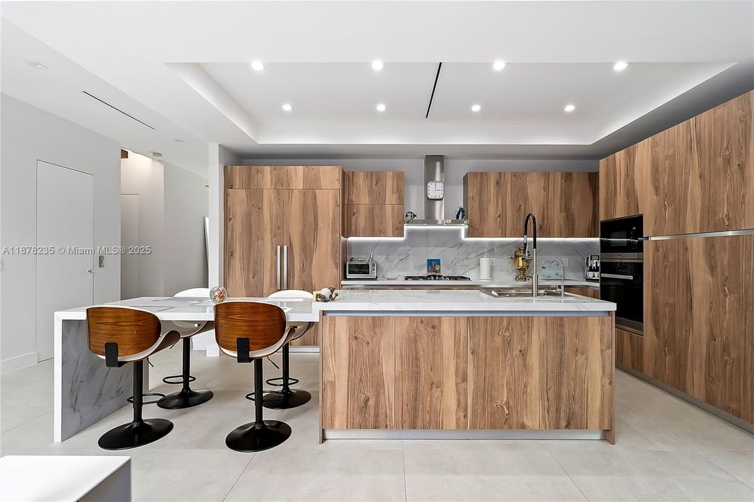 For Sale: $4,780,000 (5 beds, 5 baths, 3779 Square Feet)