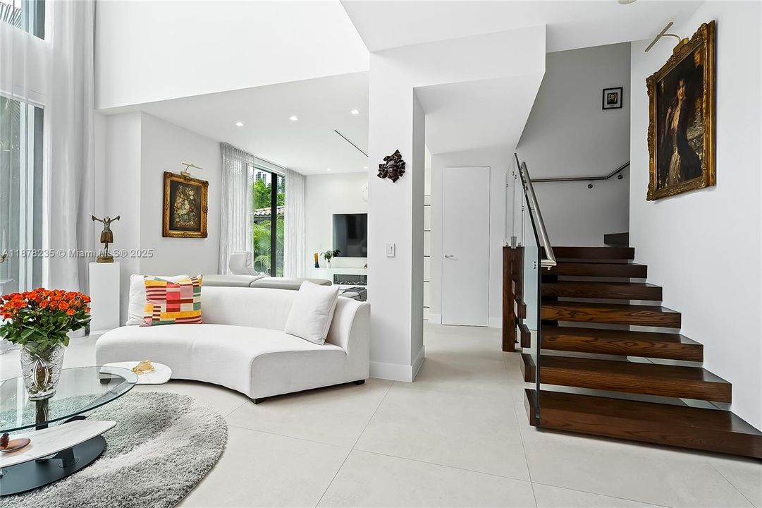 For Sale: $4,780,000 (5 beds, 5 baths, 3779 Square Feet)