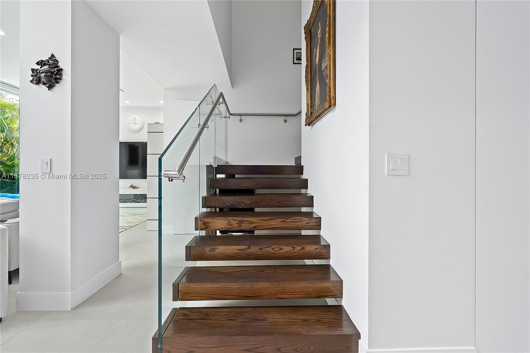 For Sale: $4,780,000 (5 beds, 5 baths, 3779 Square Feet)