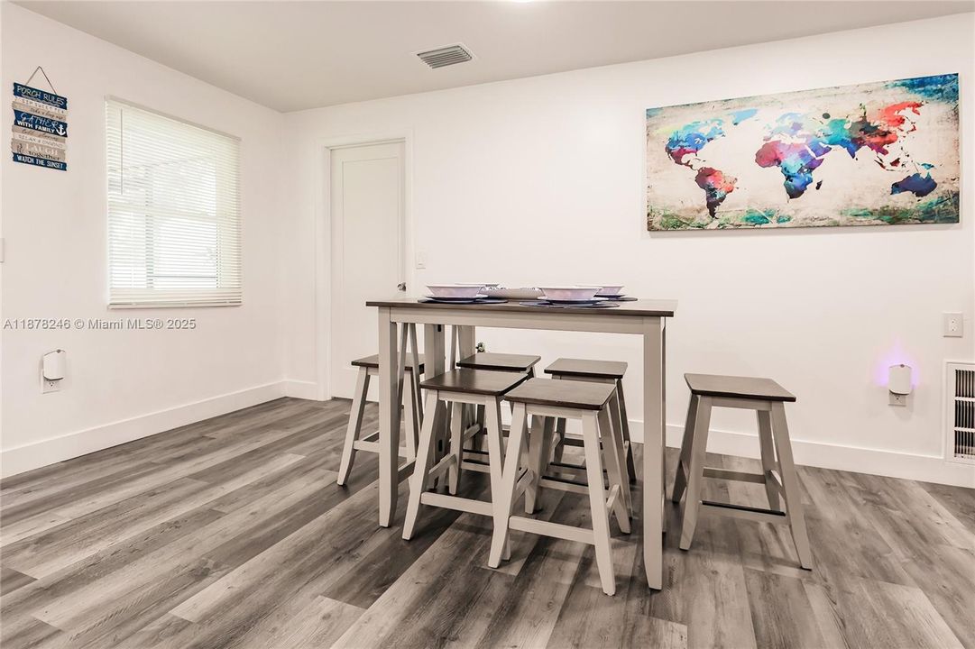 待售: $615,000 (2 贝兹, 2 浴室, 0 平方英尺)