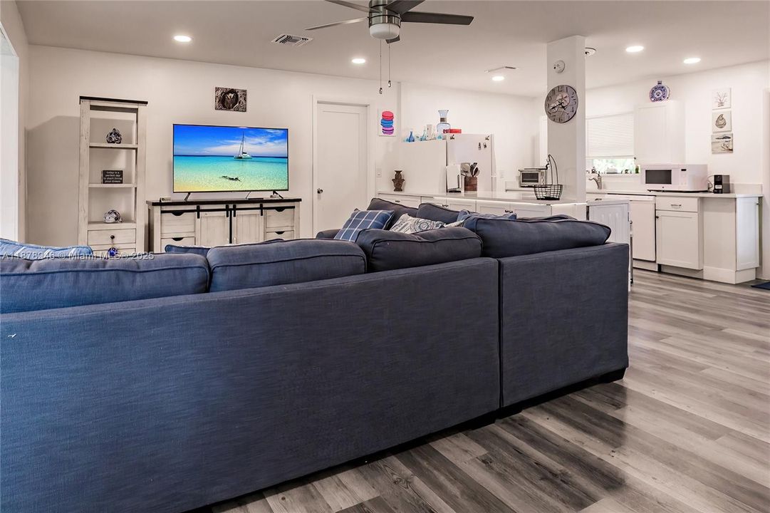 待售: $615,000 (2 贝兹, 2 浴室, 0 平方英尺)