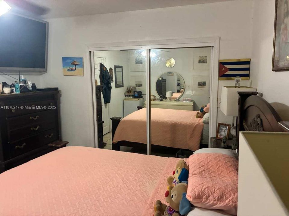 Active With Contract: $495,000 (5 beds, 4 baths, 1856 Square Feet)