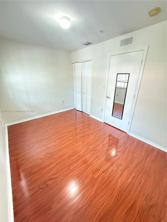 For Sale: $320,000 (3 beds, 2 baths, 1182 Square Feet)