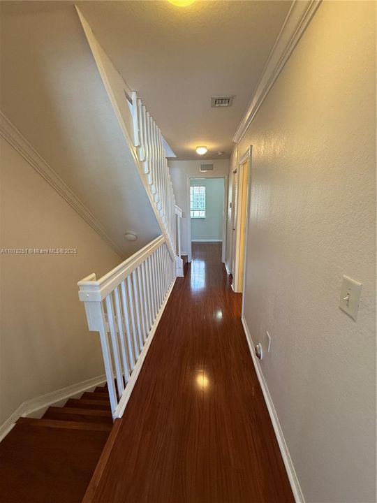 For Sale: $320,000 (3 beds, 2 baths, 1182 Square Feet)