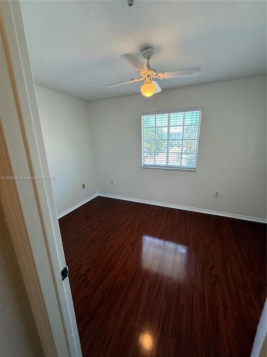 For Sale: $320,000 (3 beds, 2 baths, 1182 Square Feet)