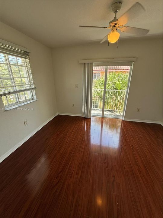 For Sale: $320,000 (3 beds, 2 baths, 1182 Square Feet)