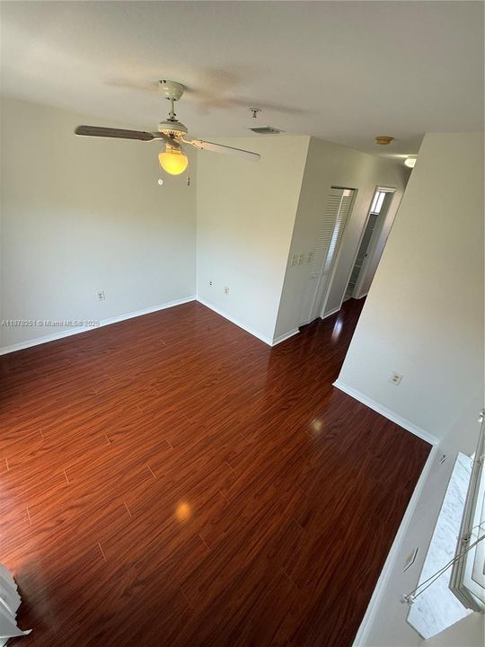 For Sale: $320,000 (3 beds, 2 baths, 1182 Square Feet)