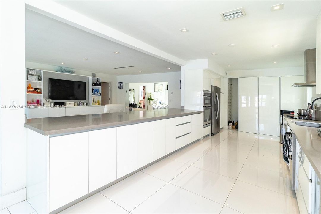 For Sale: $7,200,000 (4 beds, 4 baths, 3664 Square Feet)